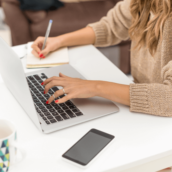 ¡INVIERTE HOY Y RENTABILIZA EN DÓLARES!